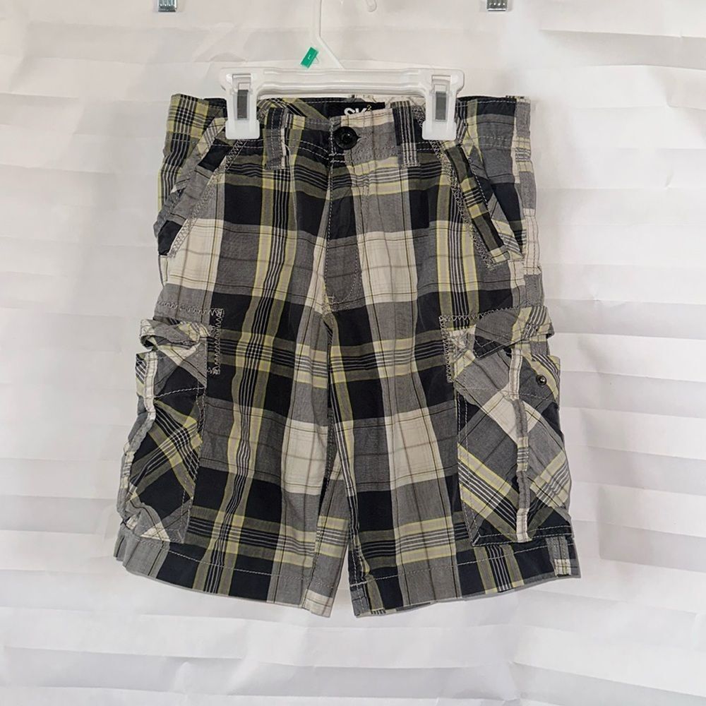 SK2 Apparel Boys Cargo Shorts Size 8 Black White Yellow Plaid Pockets